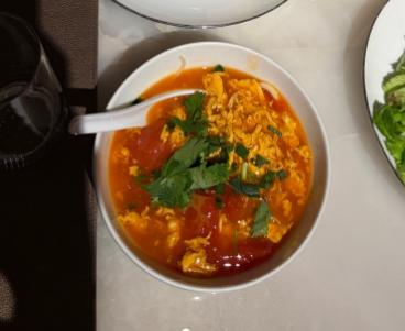 リッツカールトン上海浦東 クラブラウンジ トマトベースの卵入り麺