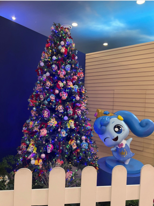 ティニピンユニバース 展示館のクリスマスツリー 子連れ